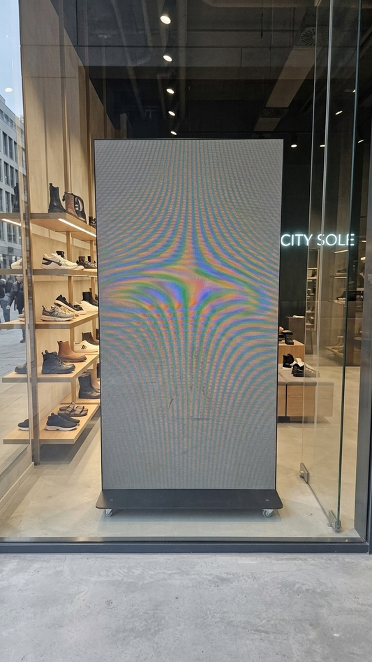 LED MEGAWALL Duży plakat LED na stojaku z kółkami